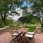 Grosse Atelierwohnung Barrierefrei * Meezen